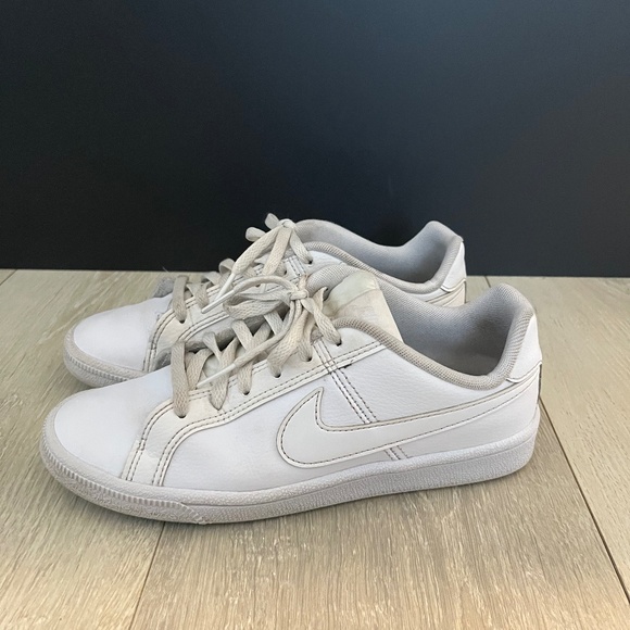 Nike Youth Court Borough Low - Picture 1 of 2